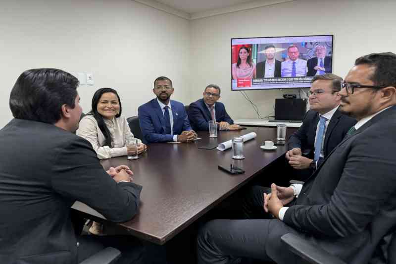 Em reunião com ministro do Esporte, Débora Regis viabiliza R$5 milhões para revitalizar equipamentos de Lauro de Freitas