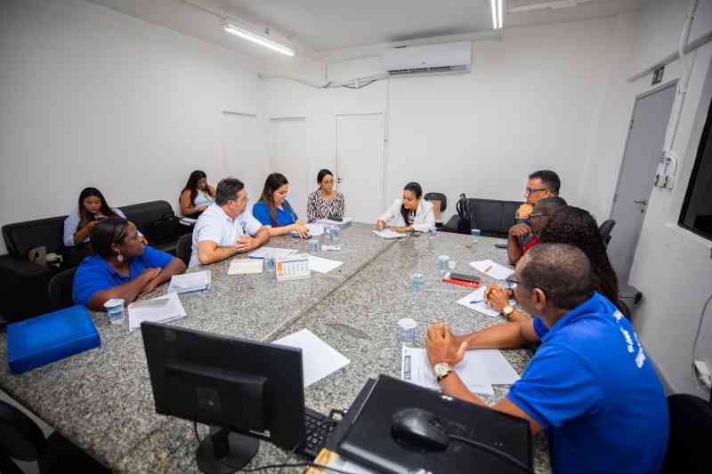Prefeita Débora dialoga com representantes do Sindacs-Bahia