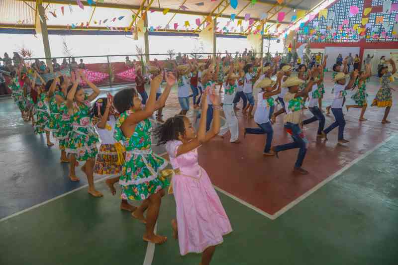 Cultura e tradição marcam o 4º Encontro junino das Escolas Municipais de Lauro de Freitas