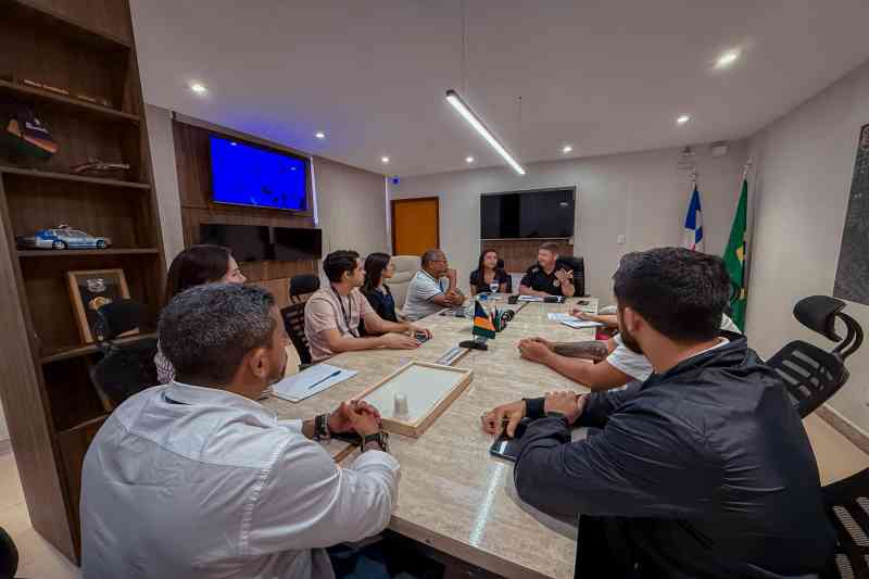 Reunião trata descarte irregular de lixo em Ipitanga