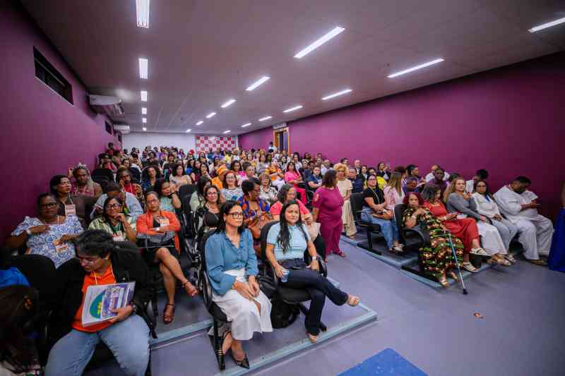 Protagonismo feminino é destaque na abertura da 5ª Conferência de Políticas para Mulheres de Lauro de Freitas