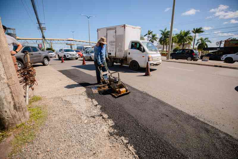 Operação Buraco Zero melhora trafegabilidade no Caji e Estrada do Coco
