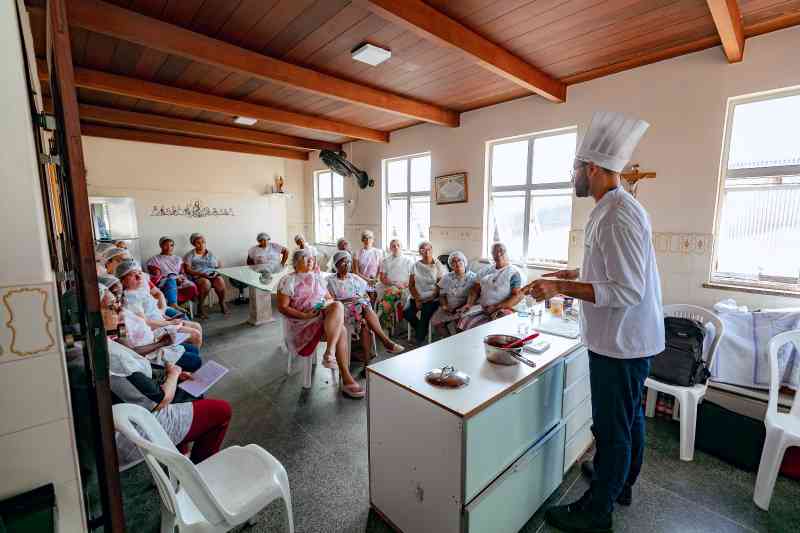 Mulheres de Lauro de Freitas são capacitadas para geração de renda com o projeto Criando Oportunidades