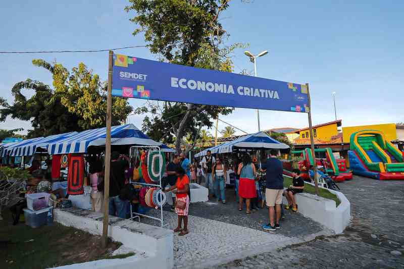 Feira da Economia Criativa em Vilas do Atlântico reúne 15 expositores e segue até este domingo (8)