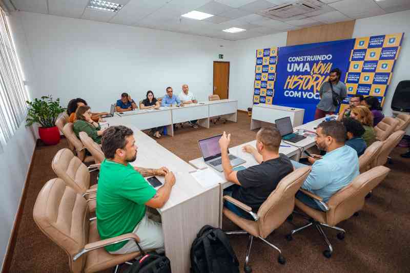 Mesa de diálogo intersetorial debate propostas e reposição de aulas