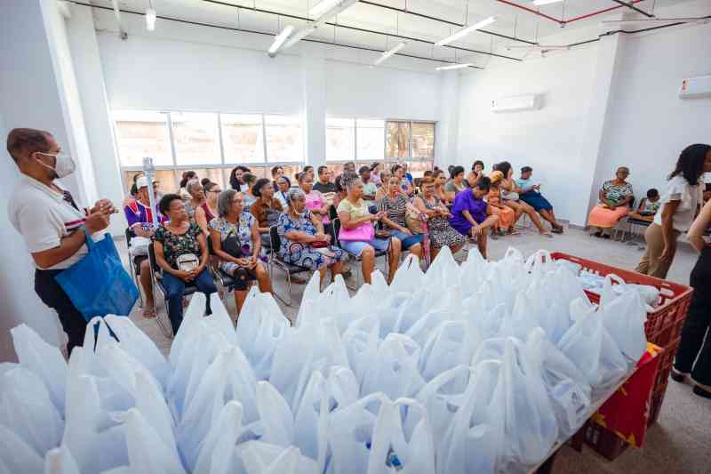 Prefeitura distribui 400 kg de leite em pó para famílias em Itinga