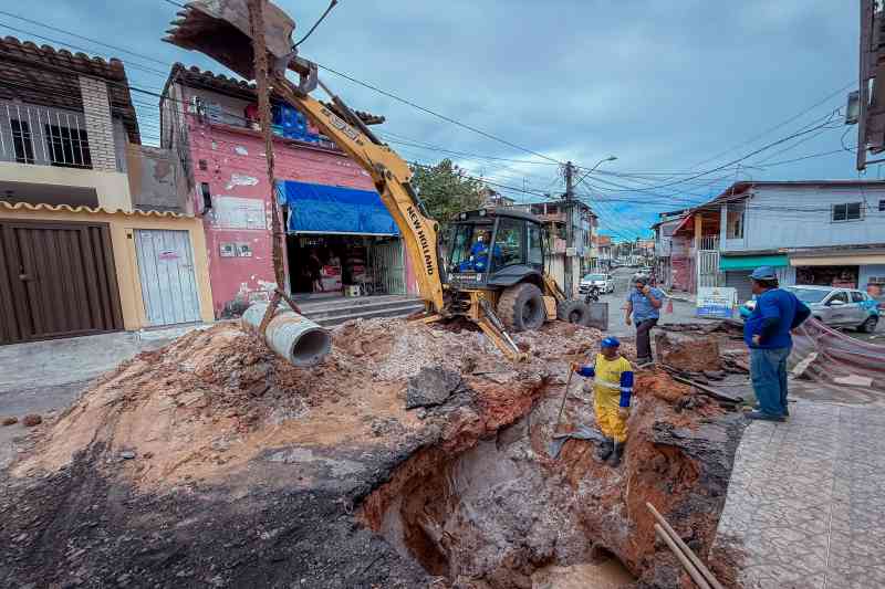 Prefeitura realiza substituição de manilha na Vila Praiana