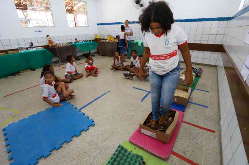 Mostra de Trabalhos do AEE destaca desenvolvimento sensorial na Escola Paulo Malaquias em Portão 