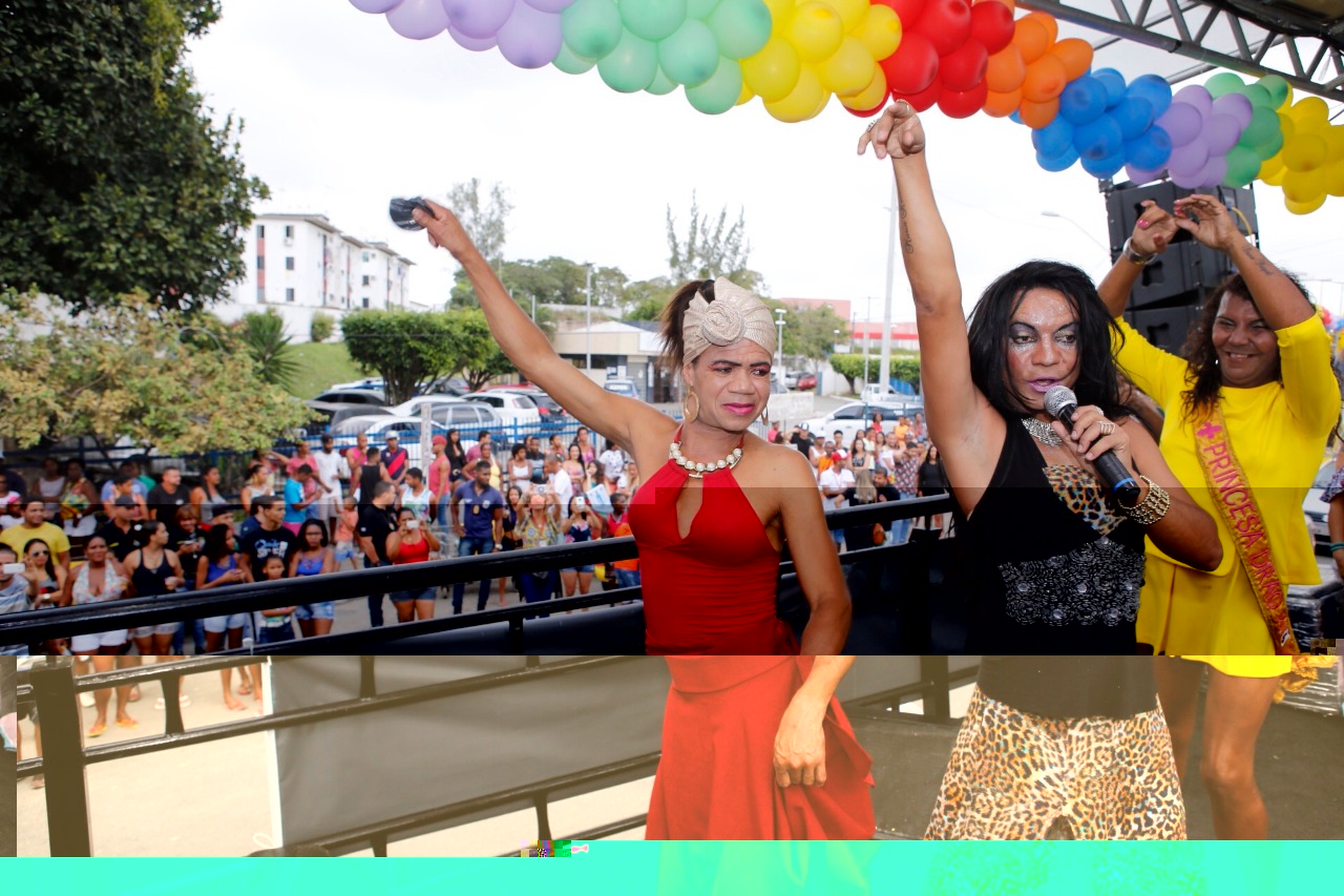  Parada LGBT levou luta pelo nome social s ruas de Itinga neste domingo   