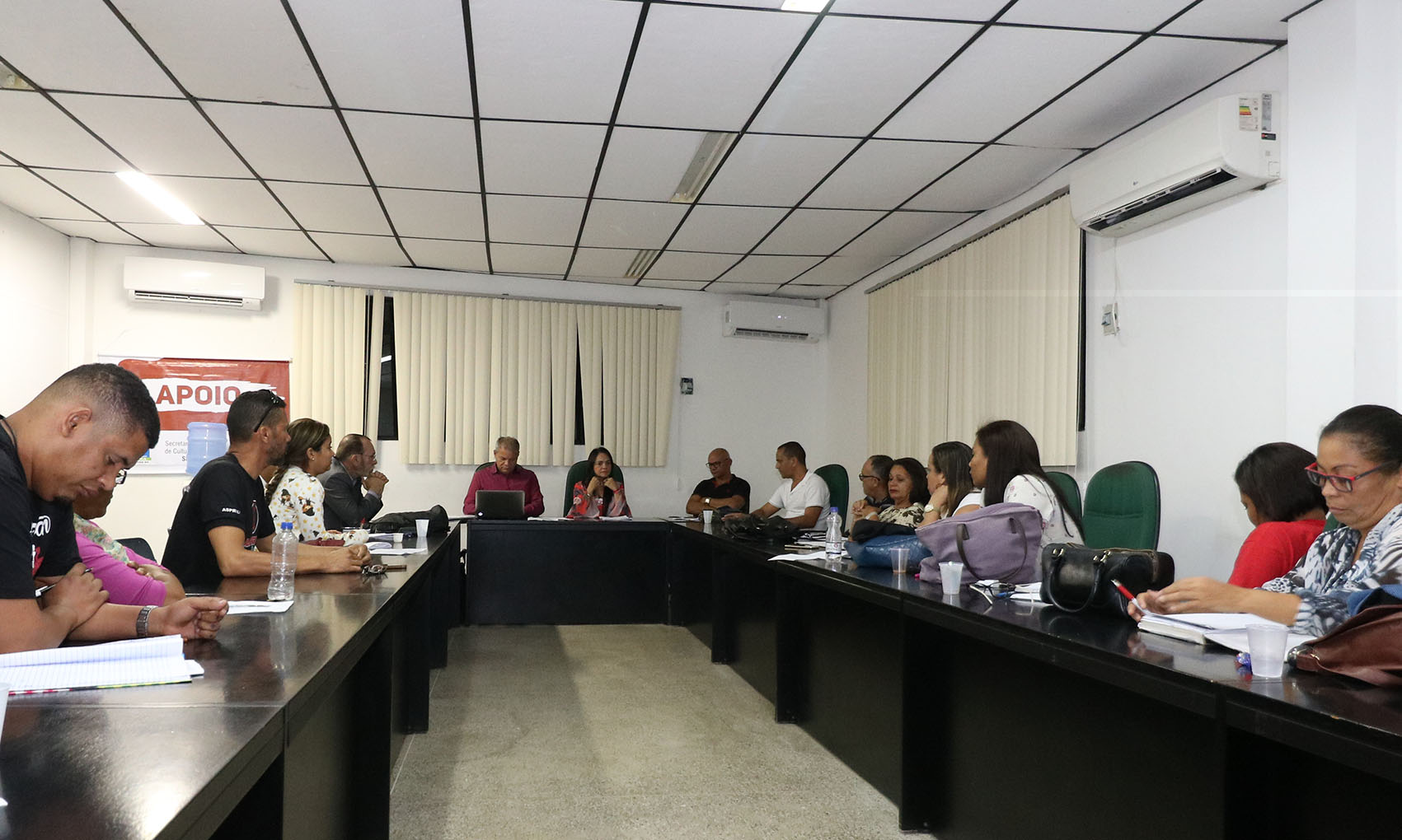 Lauro de Freitas concede reajuste acima do piso nacional para professores da rede municipal