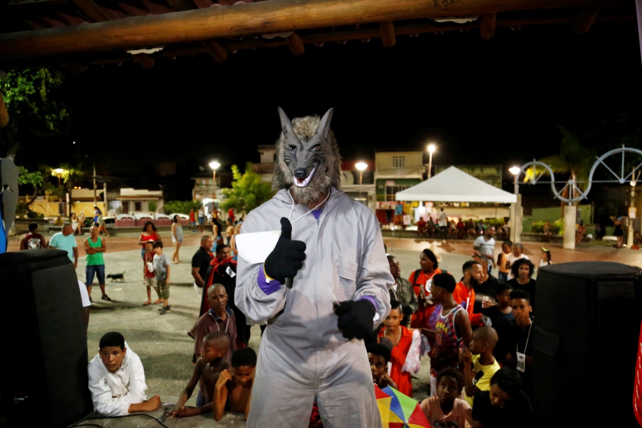 Arrasto e Concurso de Mascarados reforam tradio de 50 carnavais em Lauro de Freitas