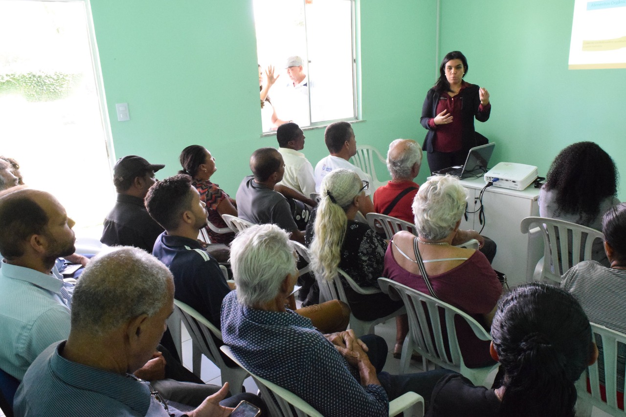 Agricultores de Lauro de Freitas recebem orientaes sobre plantio orgnico