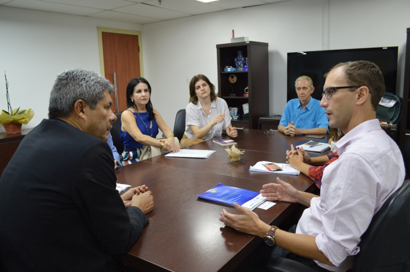 Escolas de Lauro de Freitas sero contempladas com tecnologias digitais em projeto do BNDES