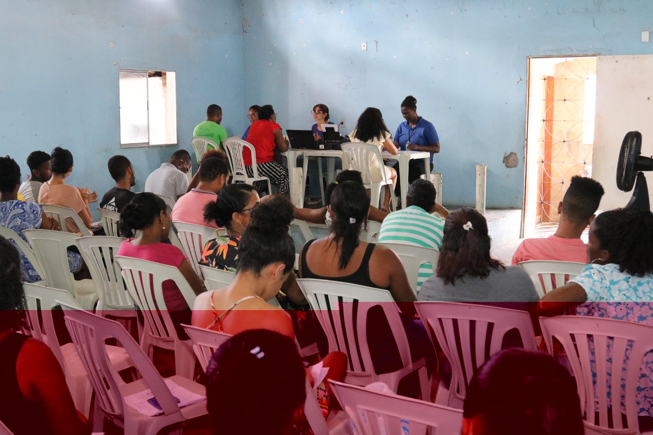 Casa do Trabalhador encaminha moradores de Areia Branca para vagas de emprego