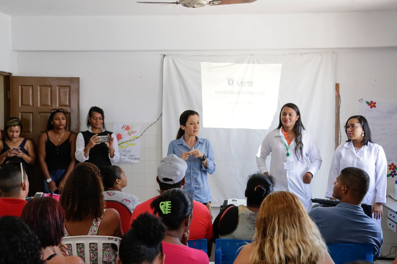 Jorge Novis orienta homens e mulheres sobre mtodos contraceptivos cirrgicos