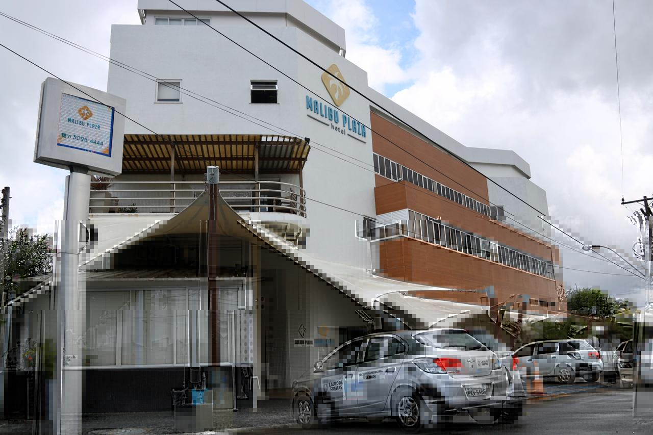 Vigilncia Sanitria de Lauro de Freitas notifica Hotel Malibu e d prazo de 48h para interromper acolhimento de hspedes com Covid 19