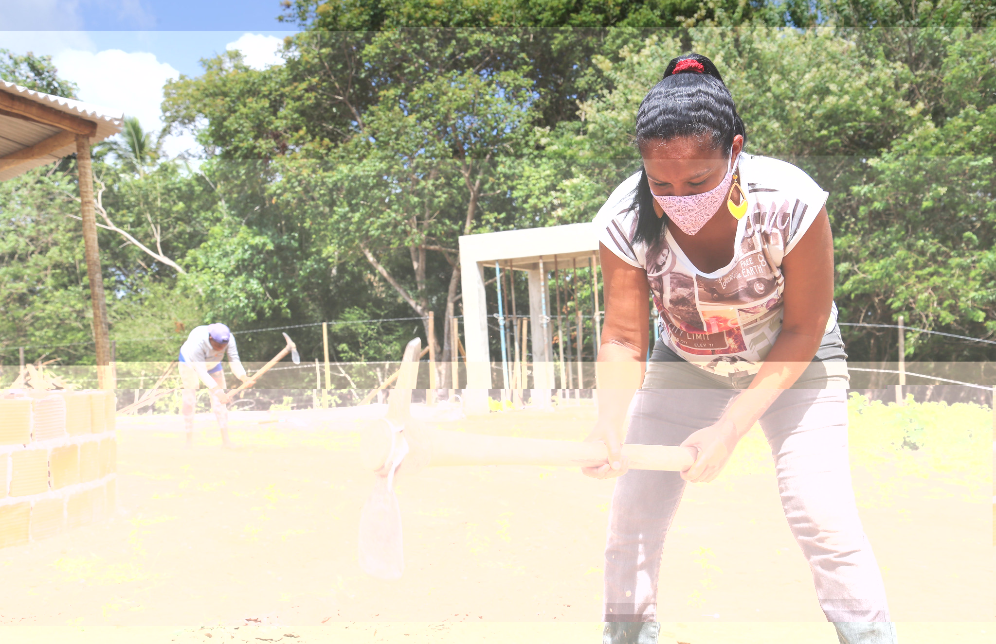 Famlias do Quingoma beneficiadas em Programa Agroecolgico recebem insumos para iniciar produo