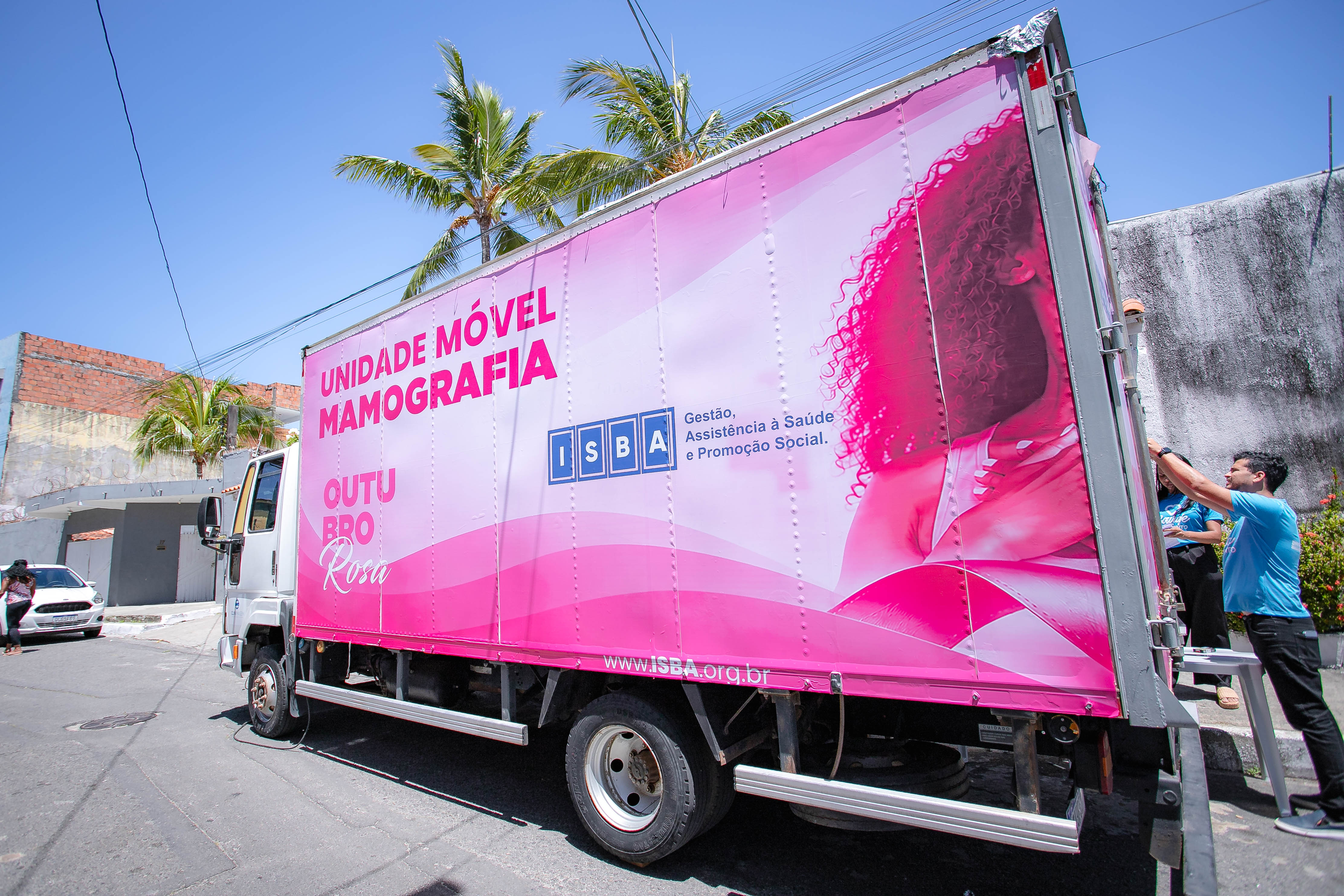 13/10/2026 - Cerca de 50 mulheres realizam exame de mamografia na USF do Chafariz em ação do Outubro Rosa