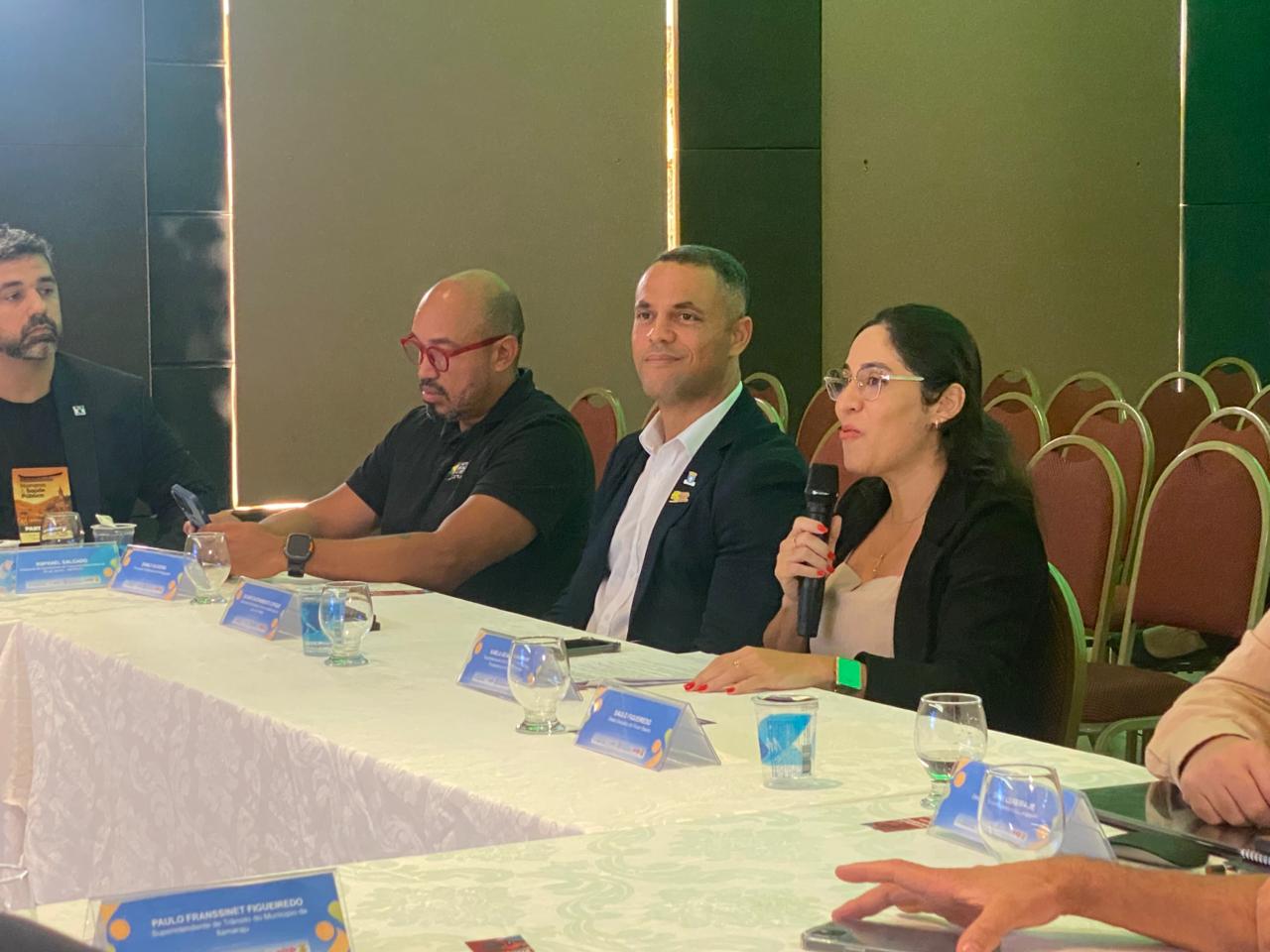 Lauro de Freitas integra discussões estratégicas no segundo dia de fórum de mobilidade com foco em boas práticas 