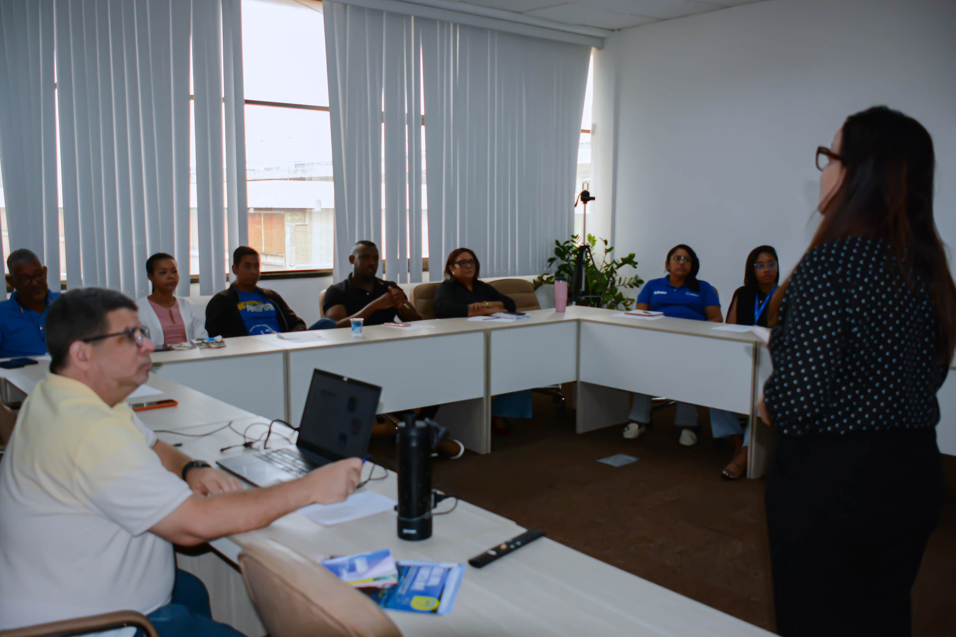 Prefeitura capacita servidores e fortalece políticas de proteção animal em Lauro de Freitas