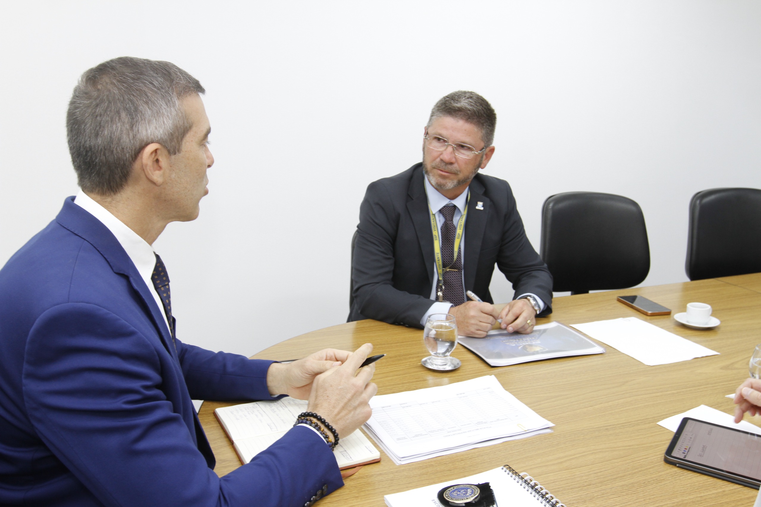 19/8/2026 - Encontro discute ações e instrumentos operacionais para reforçar a segurança pública de Lauro de Freitas