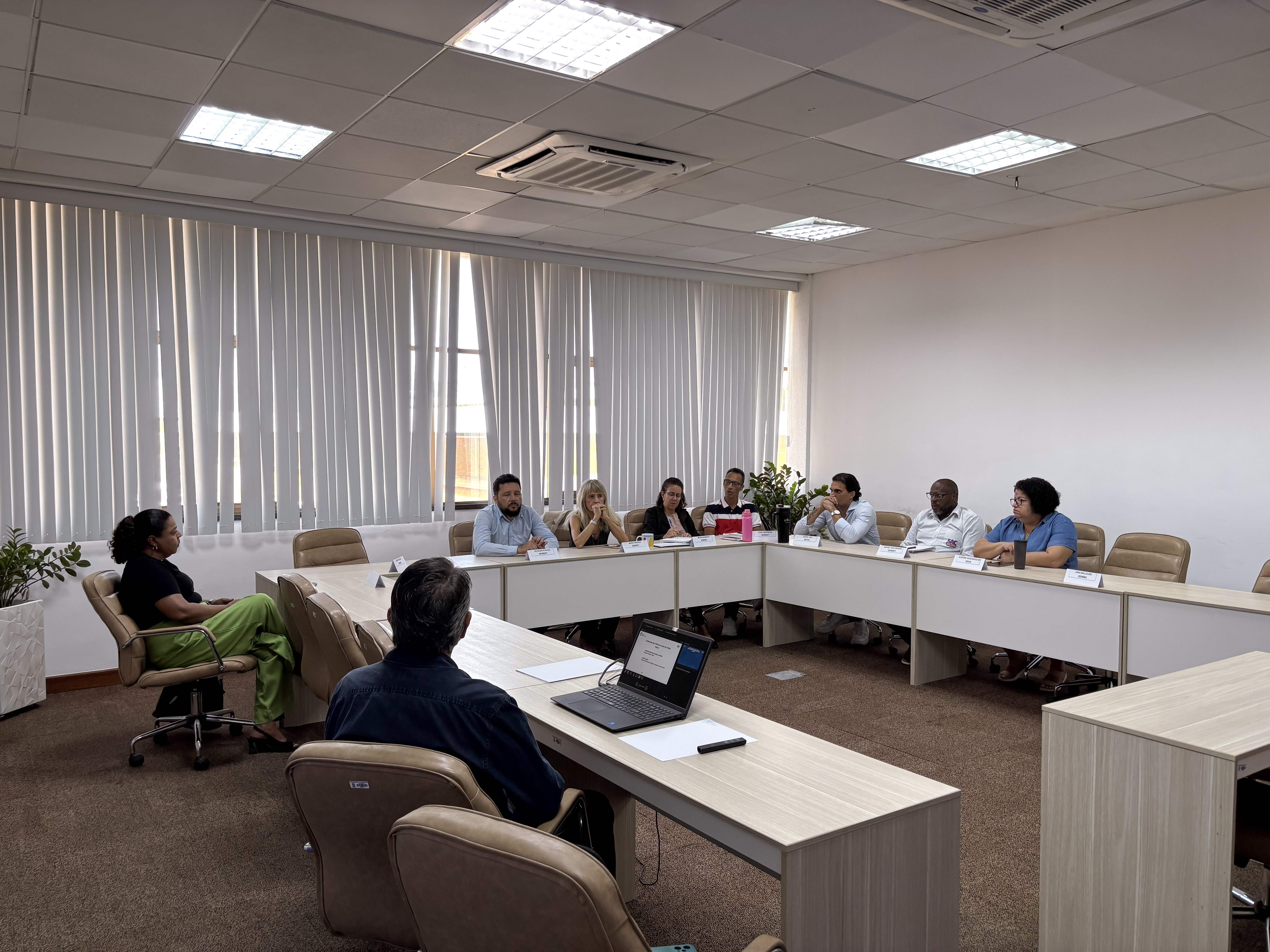 25/8/2026 - Programa Cidade Empreendedora discute plano de desenvolvimento para pequenos negócios em Lauro de Freitas