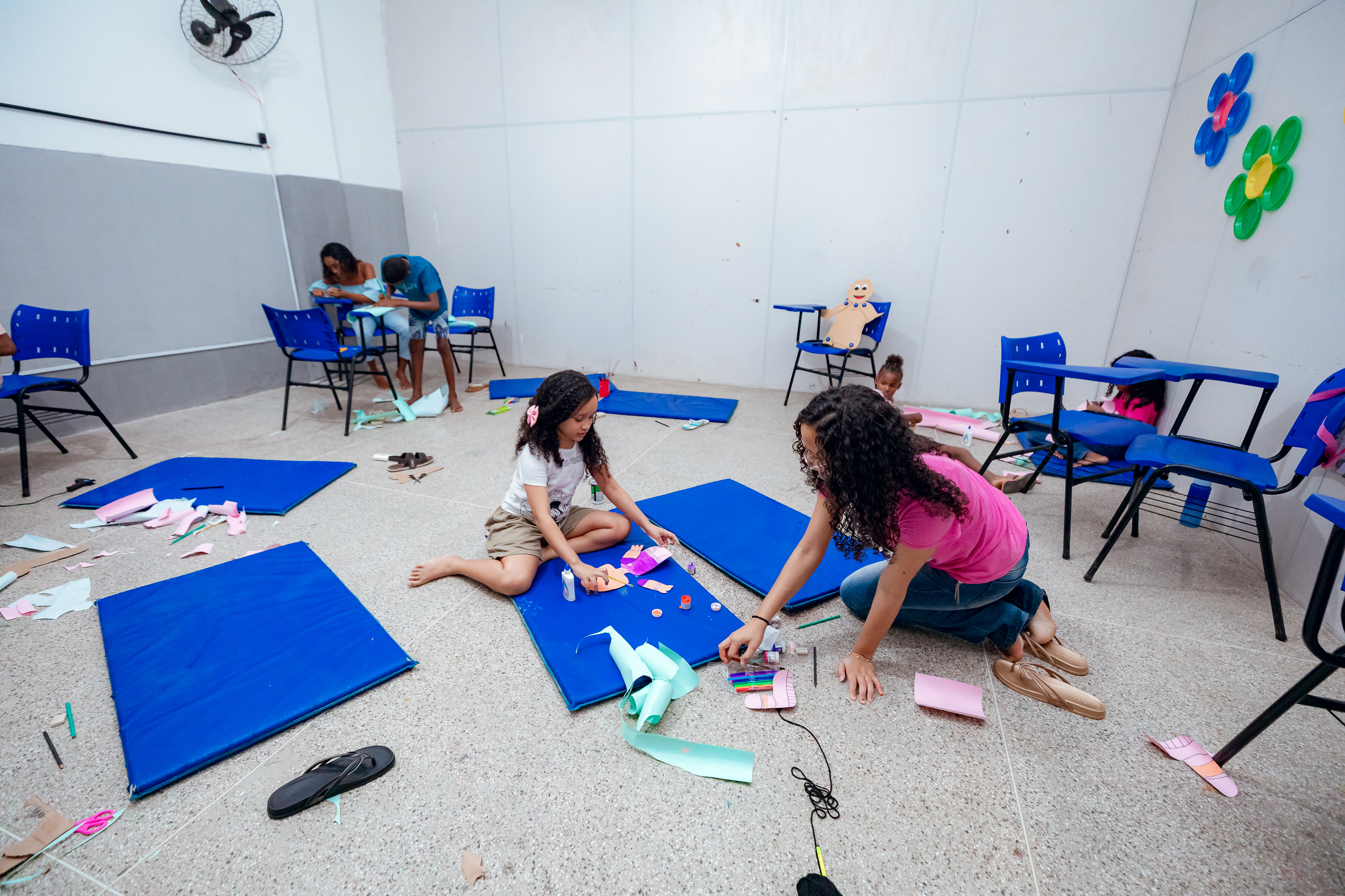 20/10/2026 - Crianças e adolescentes participam de atividades socioeducativas nos CRAS de Lauro de Freita