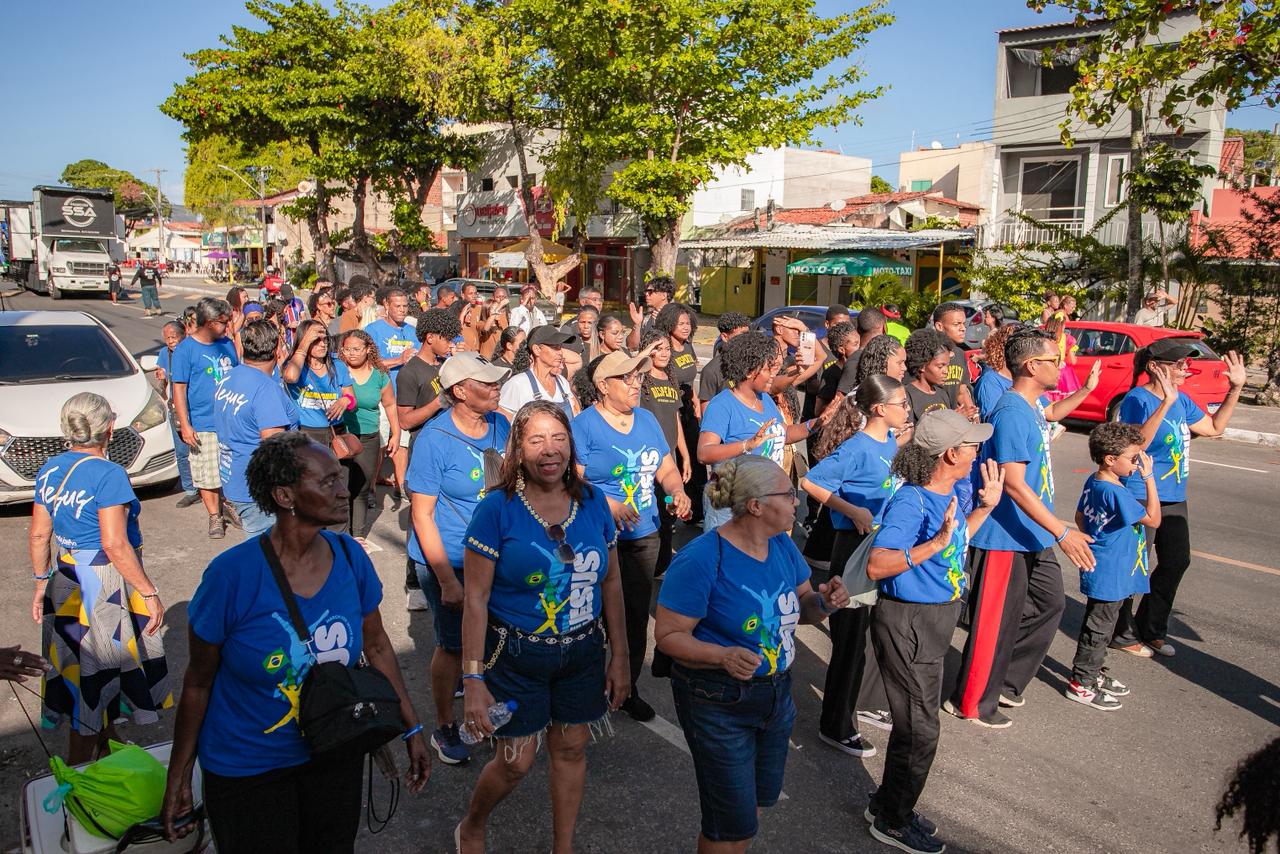 Marcha para Jesus reúne fiéis em um ato de fé e adoração em Lauro de Freitas