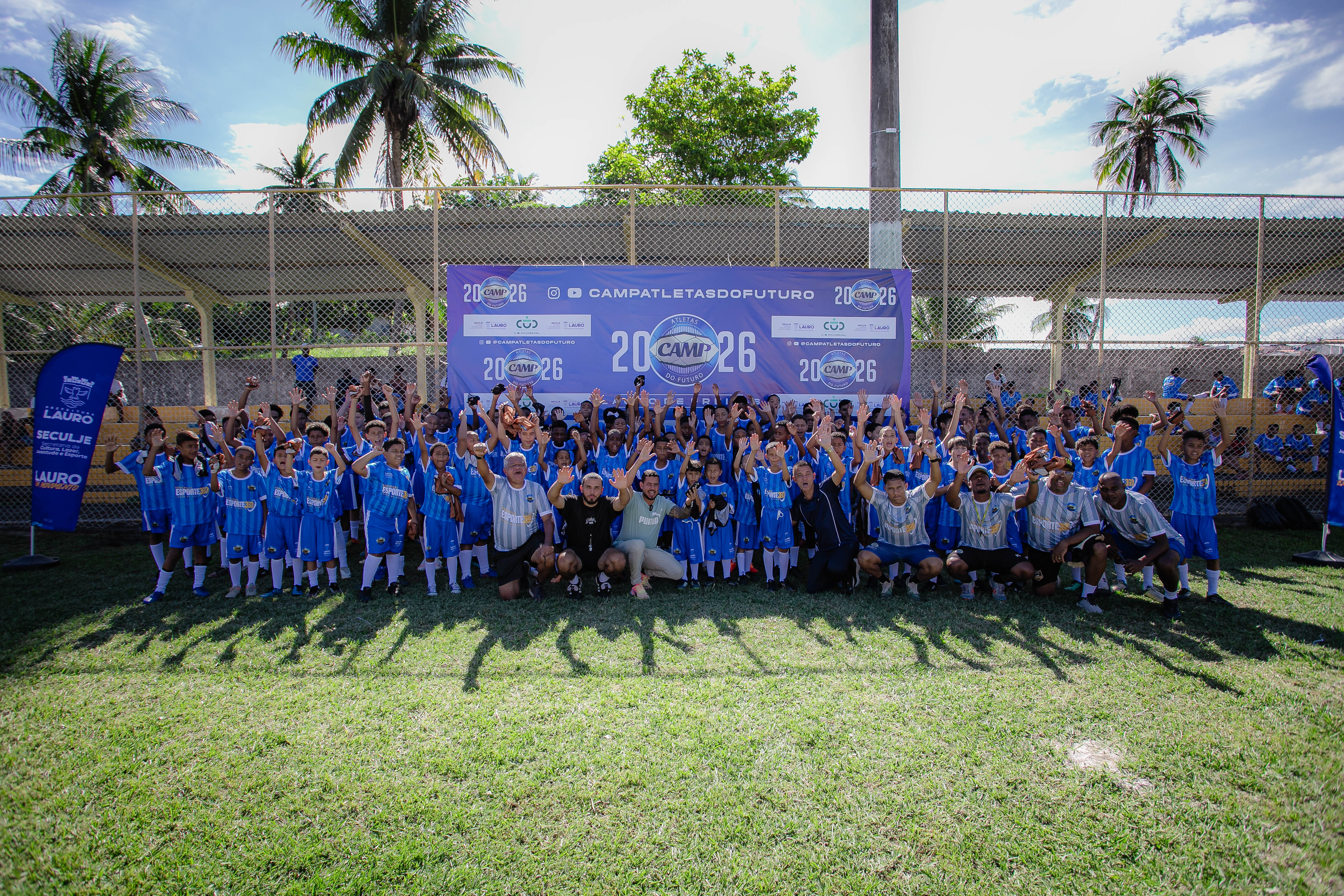 21/8/2026 - Prefeita participa de projeto esportivo que beneficia crianças e jovens de Lauro de Freitas