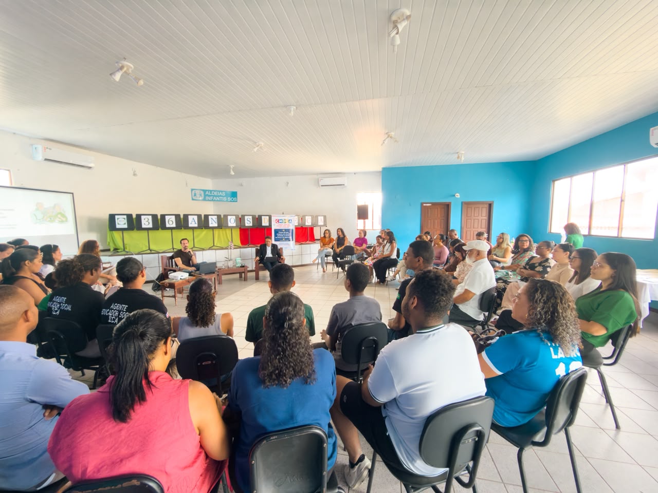 29/7/2026 - Prefeitura de Lauro de Freitas reúne rede de proteção para discutir direitos de crianças e adolescentes no ambiente digital