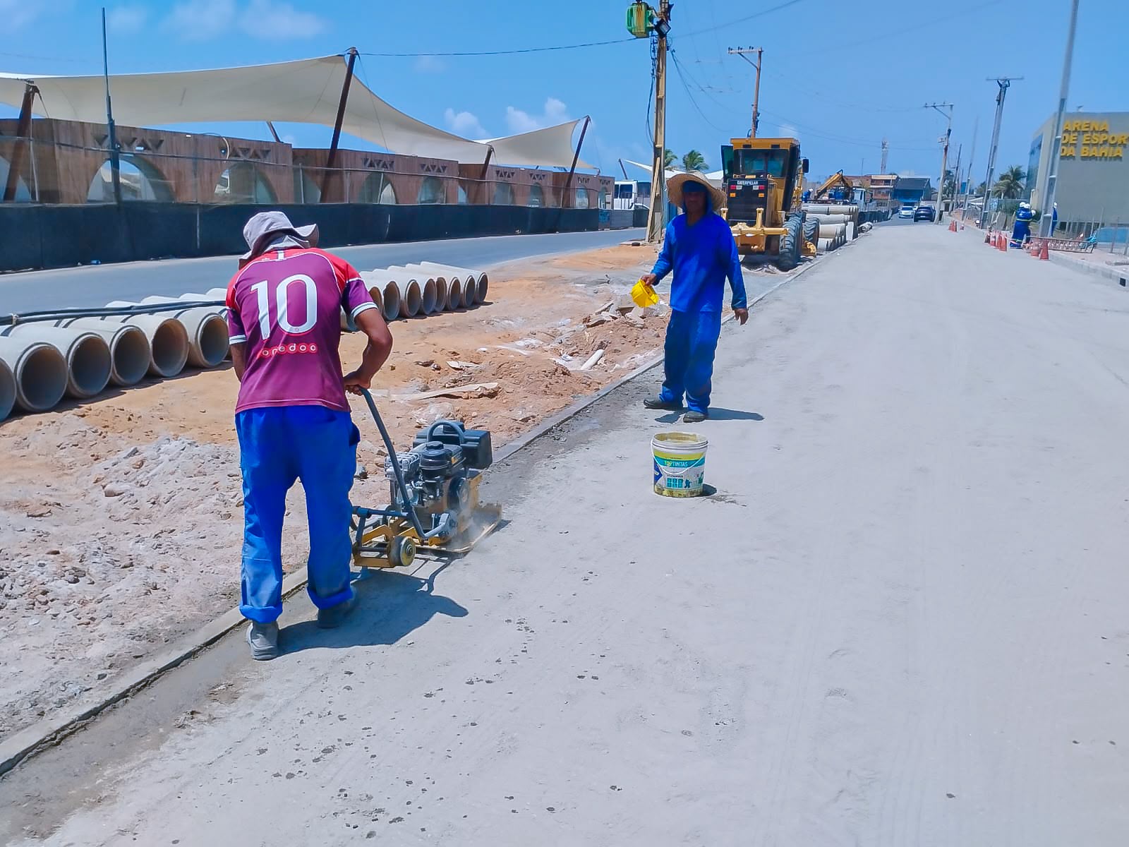 23/10/2026 - Prefeitura de Lauro de Freitas avança na ampliação da pista no entorno da orla de Ipitanga