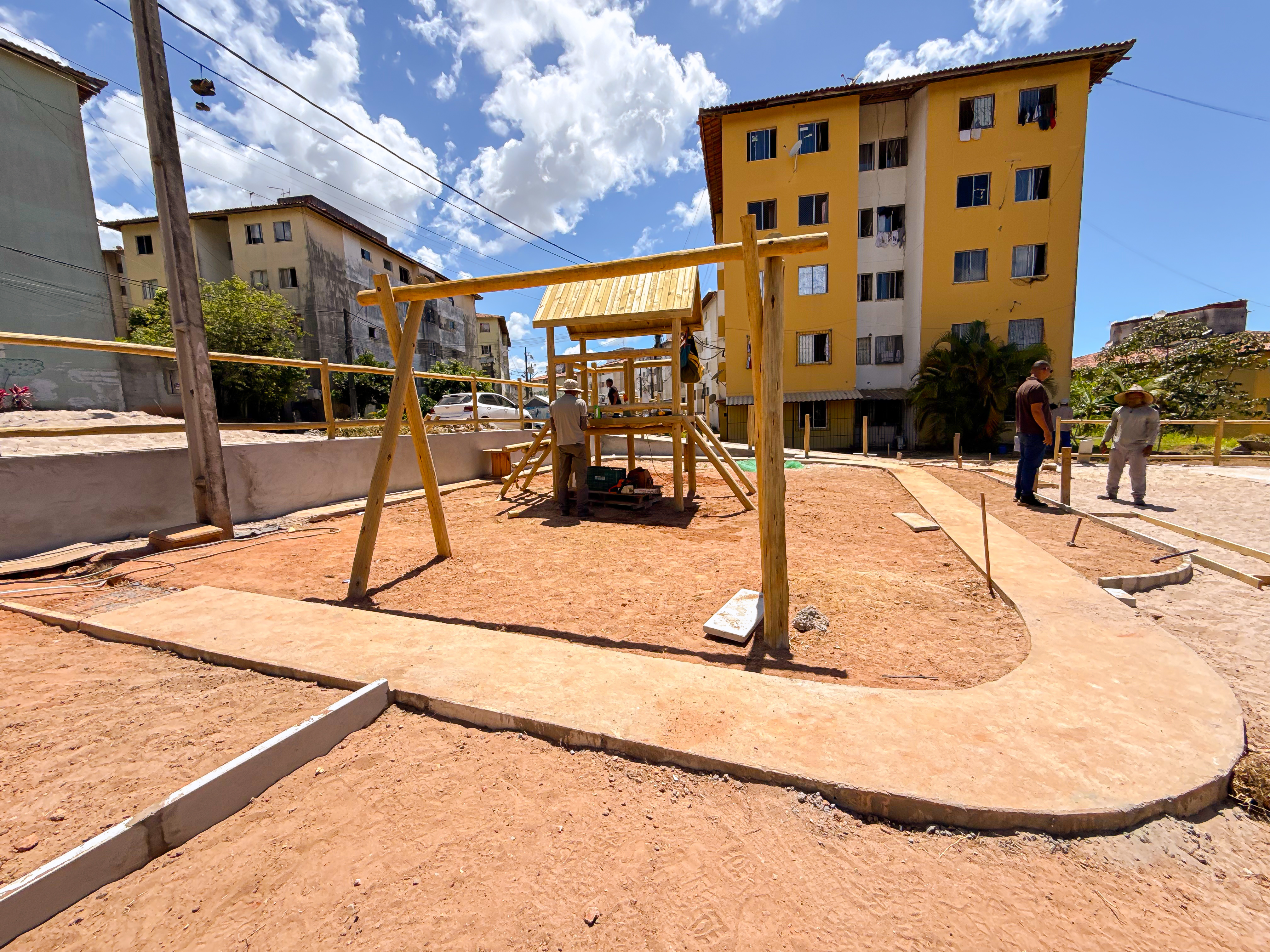 29/9/2026 - Praça do Lindu tem 40% das obras de requalificação concluídas