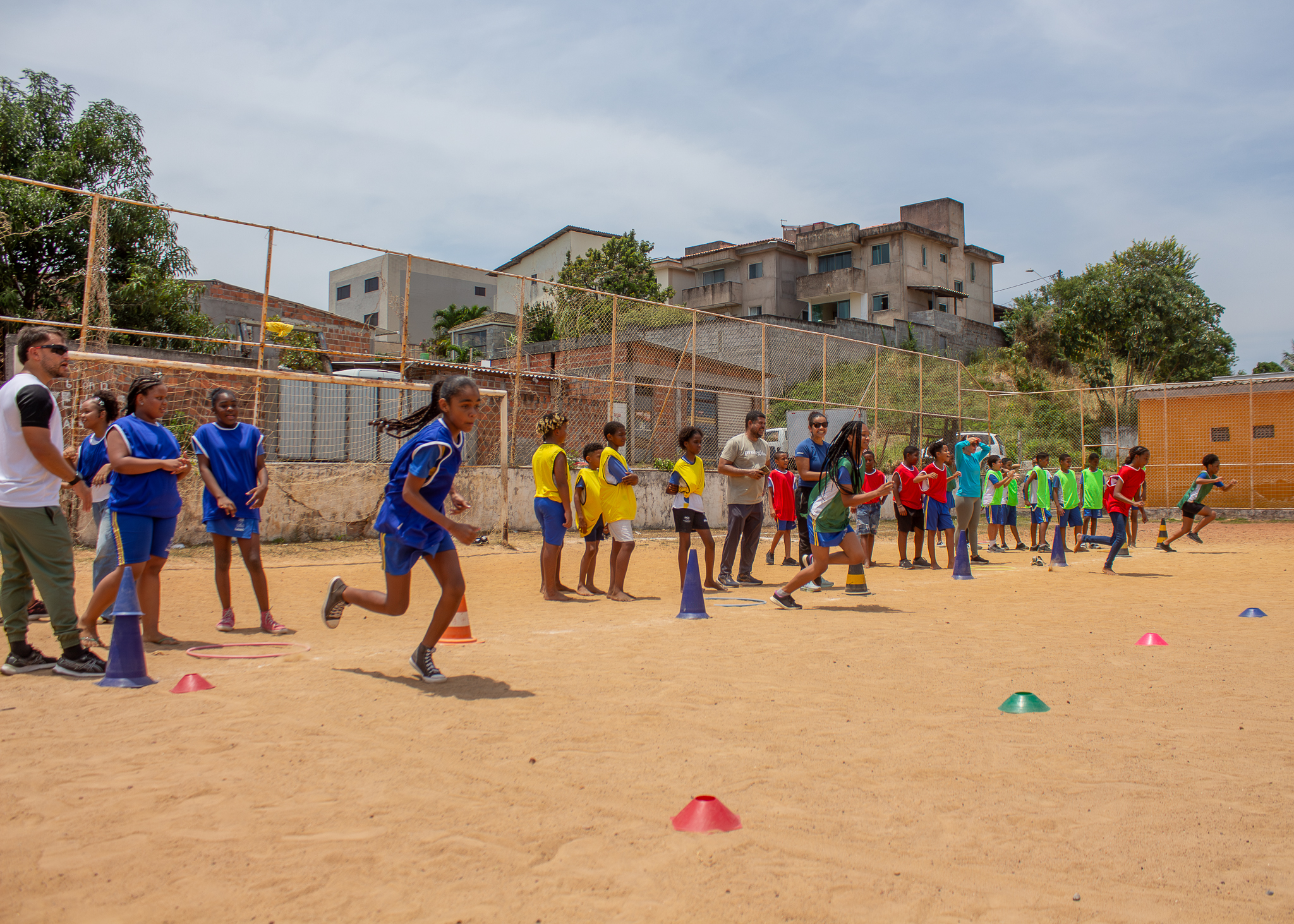 26/10/2026 - Estudantes da Rede Pública Municipal de Lauro de Freitas participam de competição de atletismo