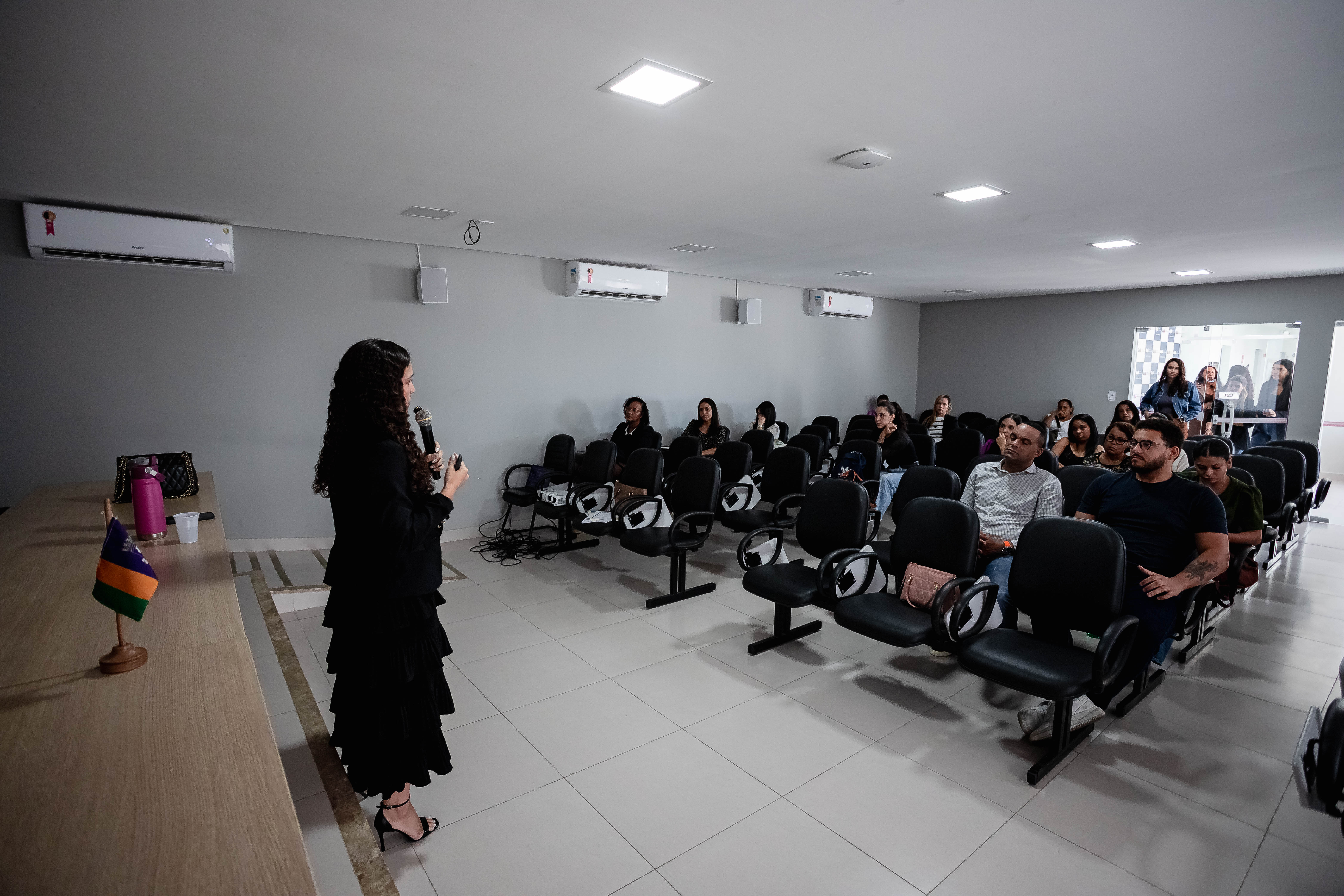 24/9/2026 - Capacitação sobre nova Lei de Licitações reúne servidores municipais em Lauro de Freitas