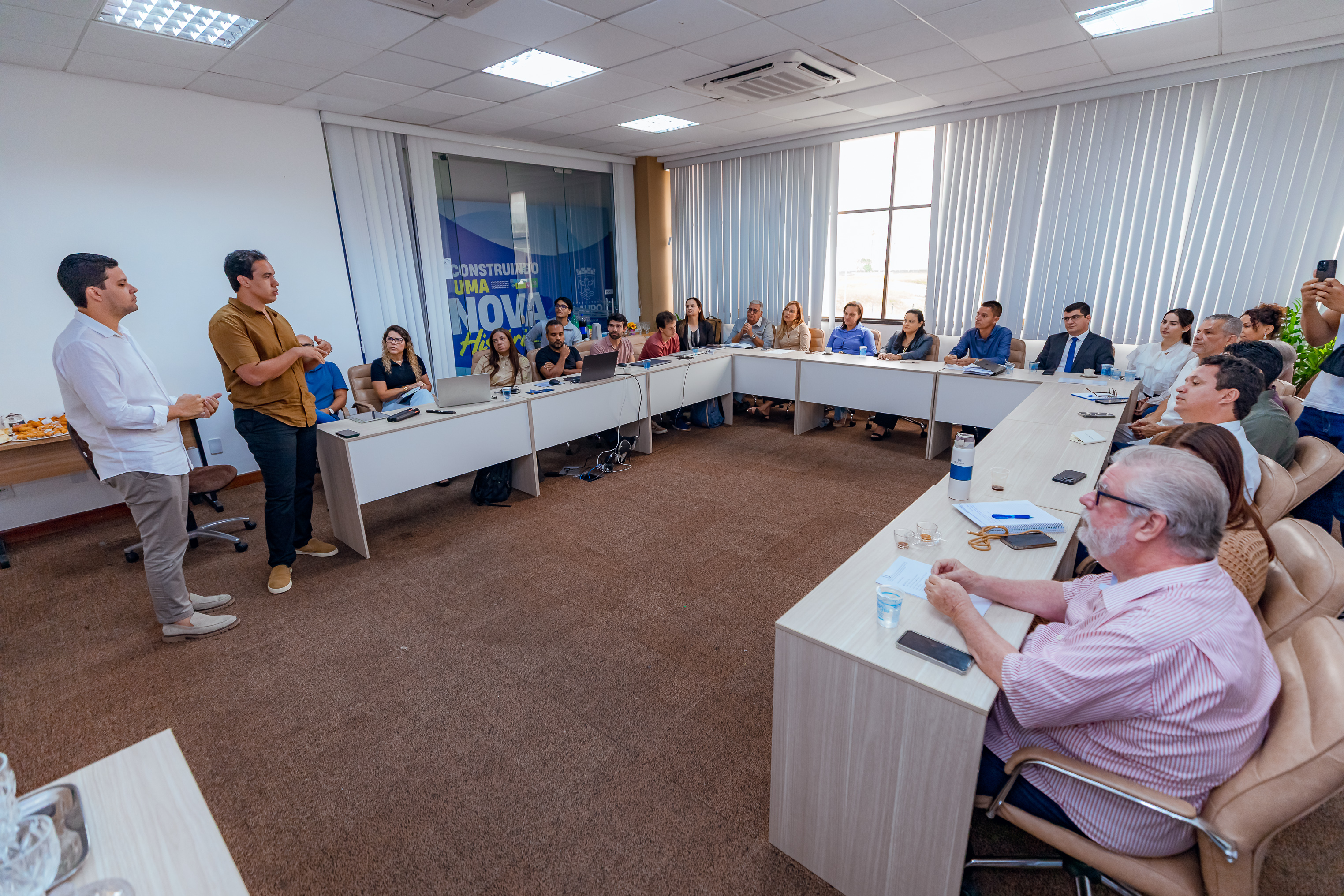 12/8/2026 - Encontro discute avanços tecnológicos e transformação digital na gestão de Lauro de Freitas