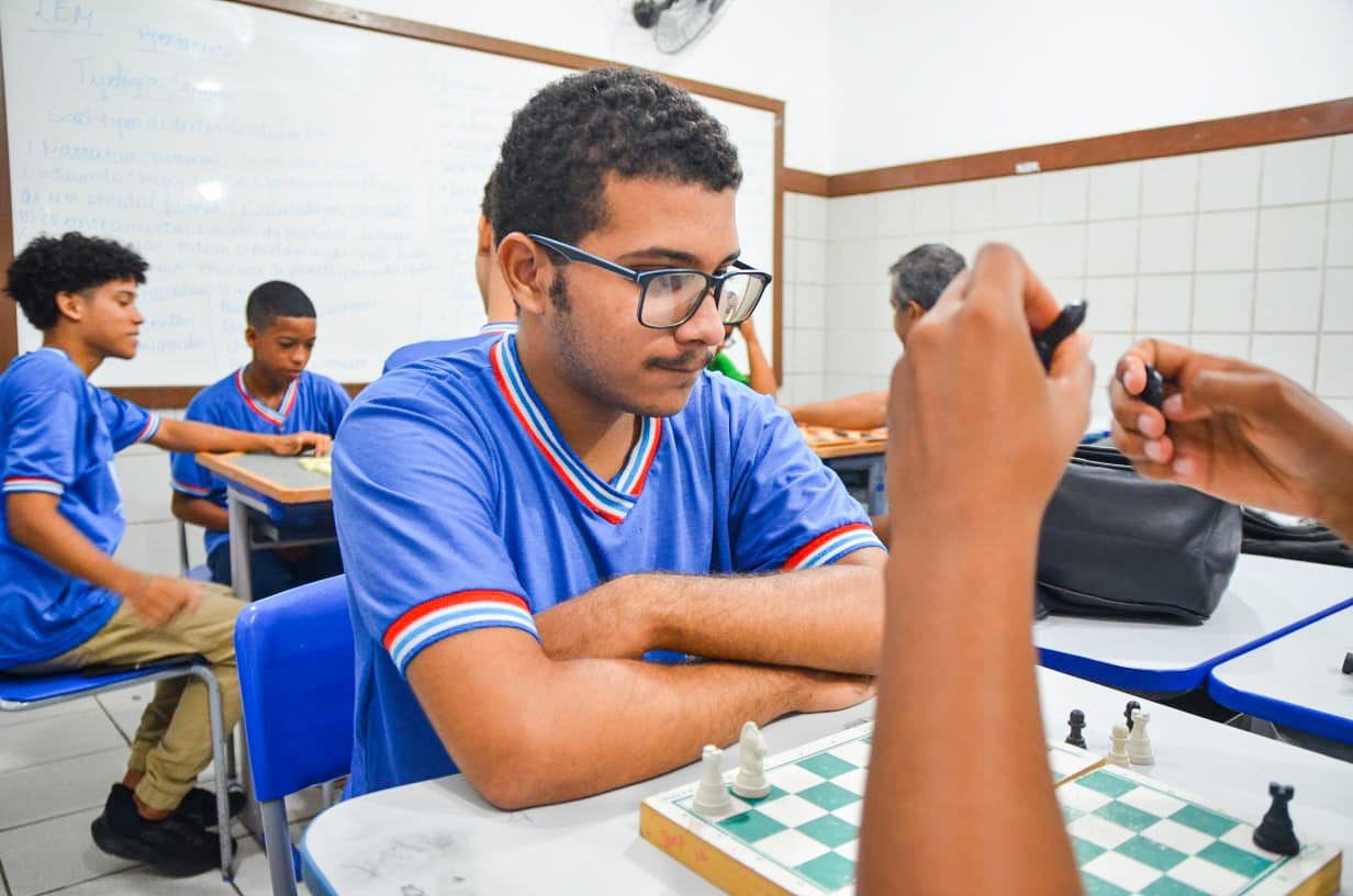 Projeto institui jogos de damas e xadrez nas escolas para o