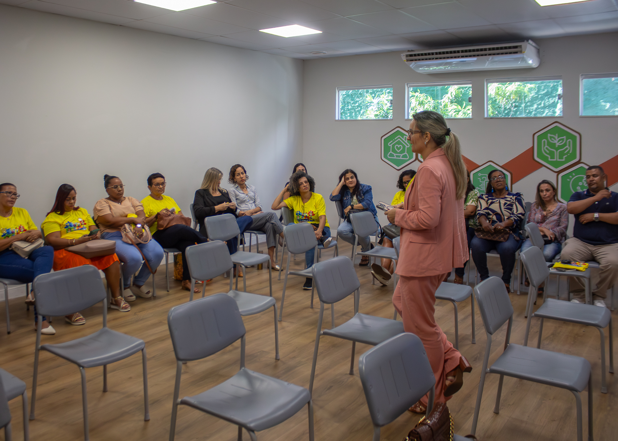 7/8/2026- Lauro de Freitas fortalece educação inclusiva com formação em recursos pedagógicos acessíveis