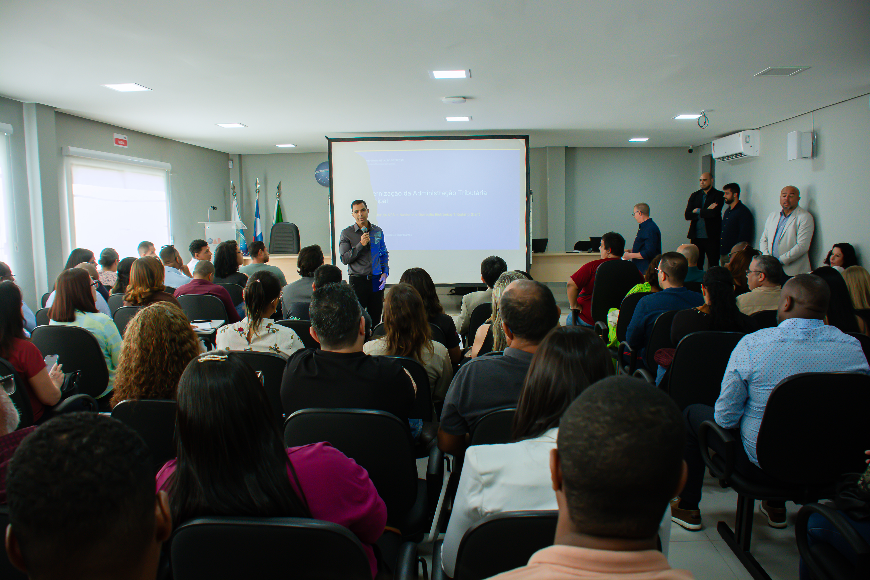 29/7/2026 - Palestra aborda novo cenário da transformação digital na gestão tributária de Lauro de Freitas