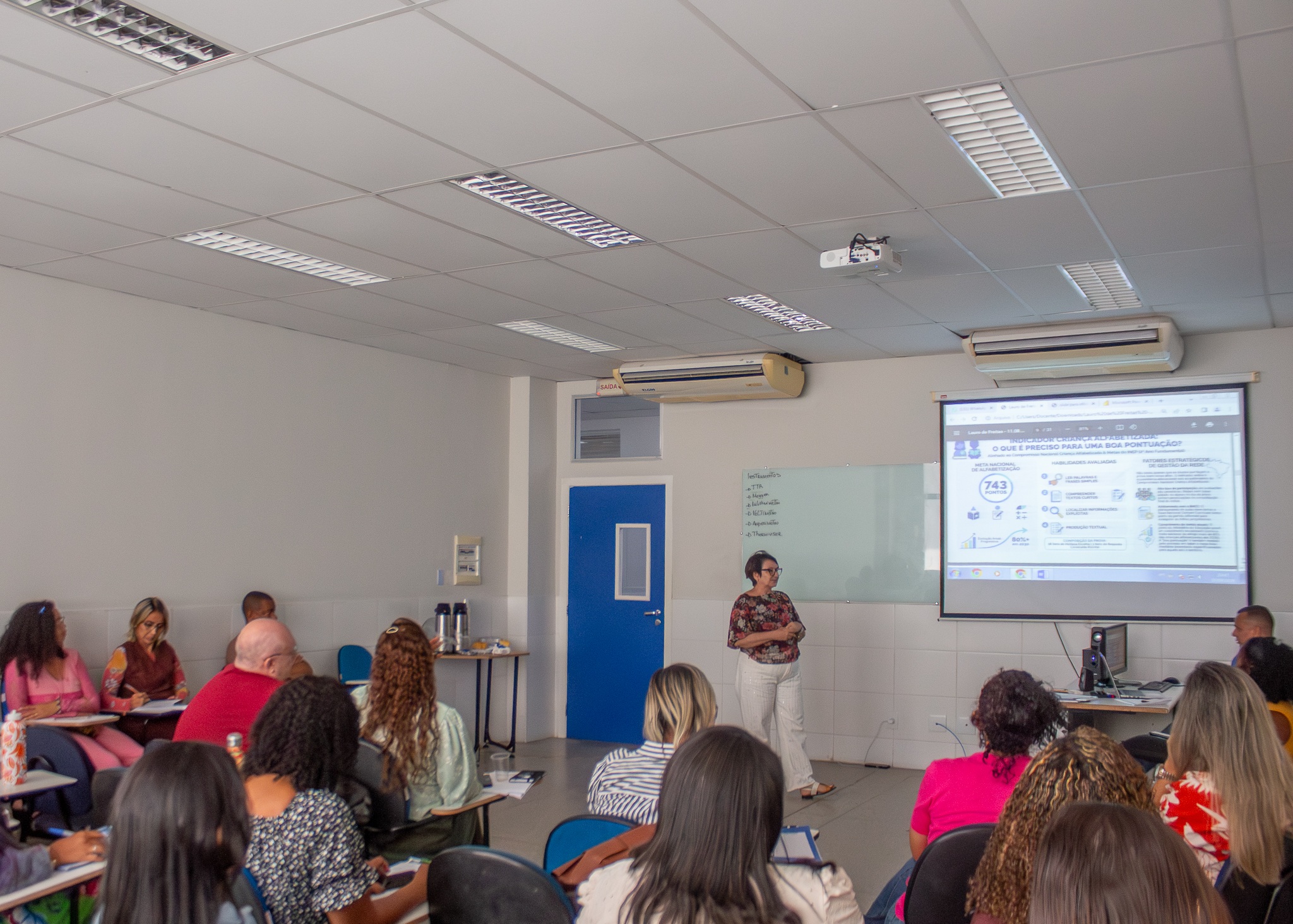 28/9/2026 - Encontro Educacional fortalece a construção de políticas públicas para a alfabetização em Lauro de Freitas