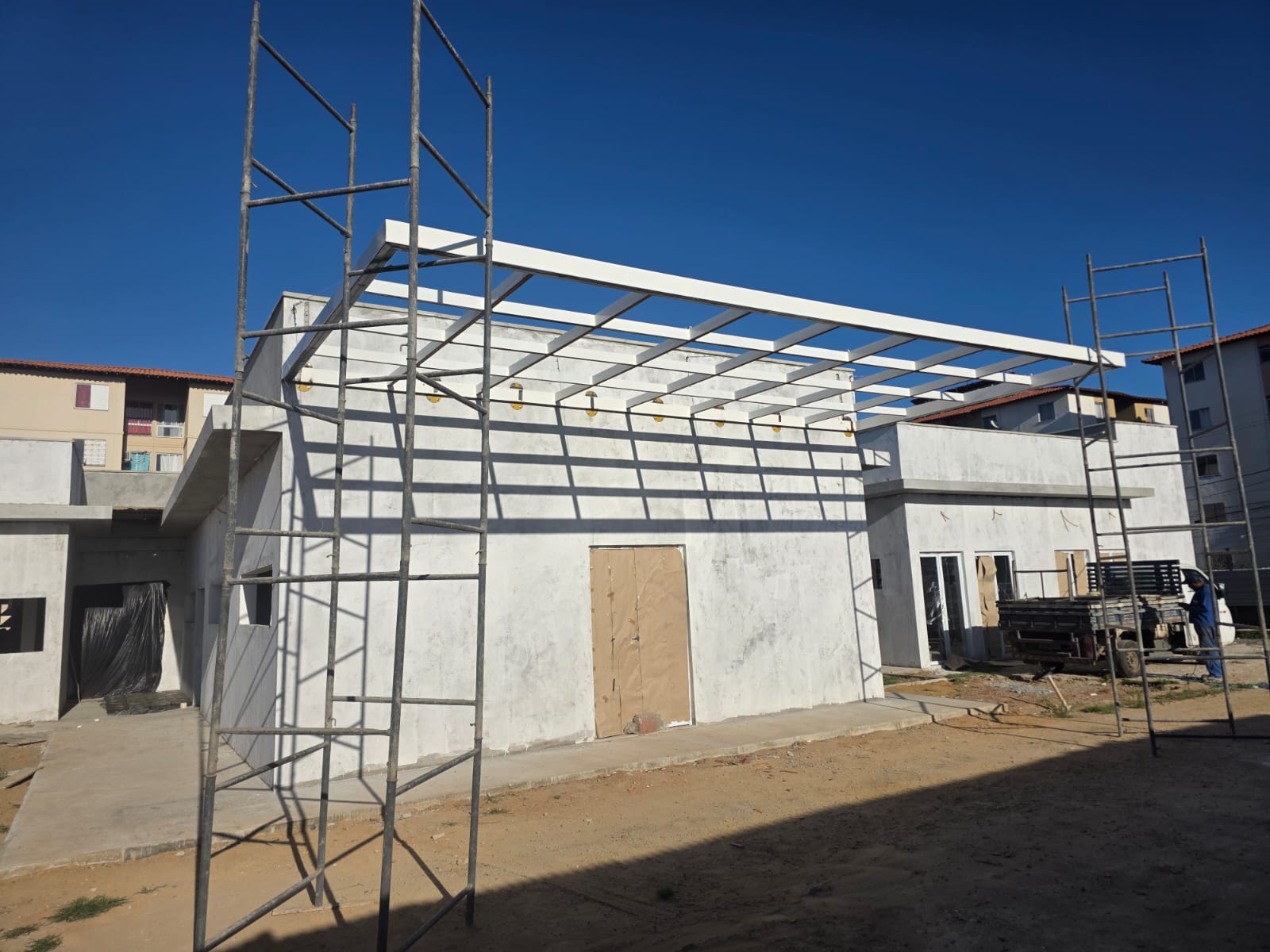 5/10/2026 - Nova USF de Capiarara avança para fase final com 85% da obra executada